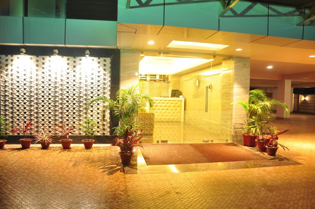 Awesome Palace Hotel Guwahati Exterior photo