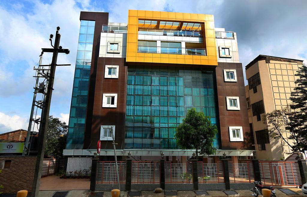 Awesome Palace Hotel Guwahati Exterior photo
